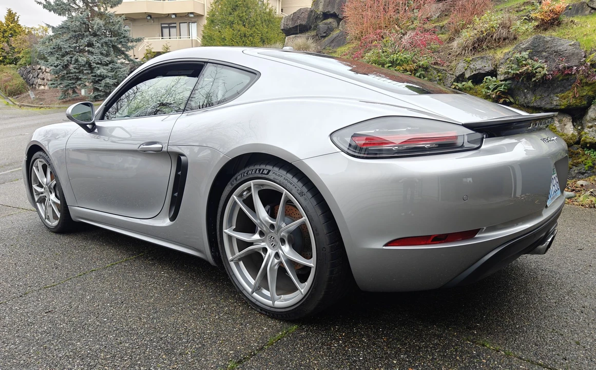 2018 Porsche 718 Cayman - Image 23 of 24