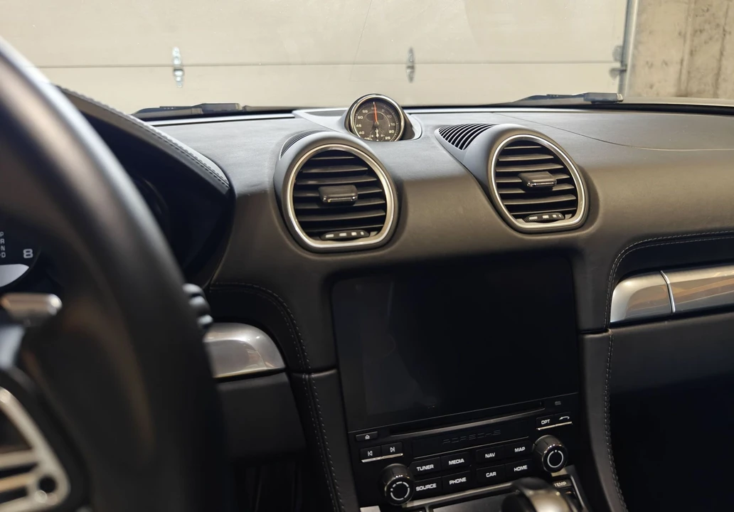 2018 Porsche 718 Cayman - Image 8 of 24