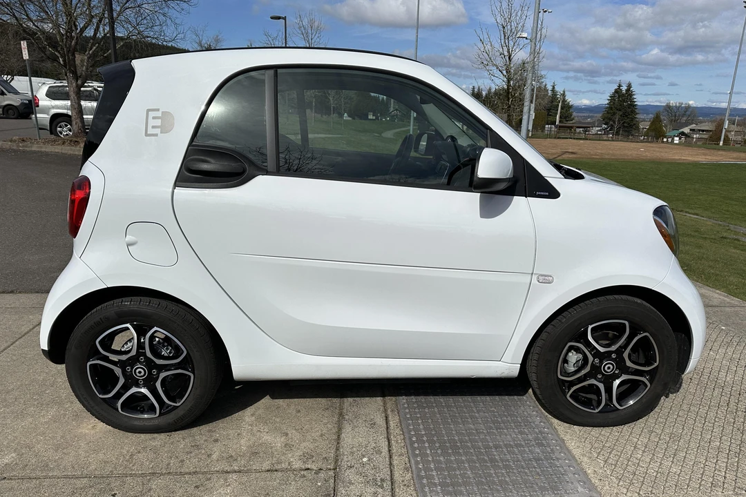 2018 Smart Fortwo 3rd Gen - Image 3 of 25