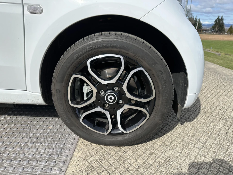 2018 Smart Fortwo 3rd Gen - Image 20 of 25
