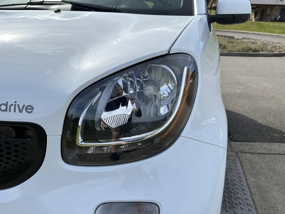 2018 Smart Fortwo 3rd Gen - Image 12 of 25