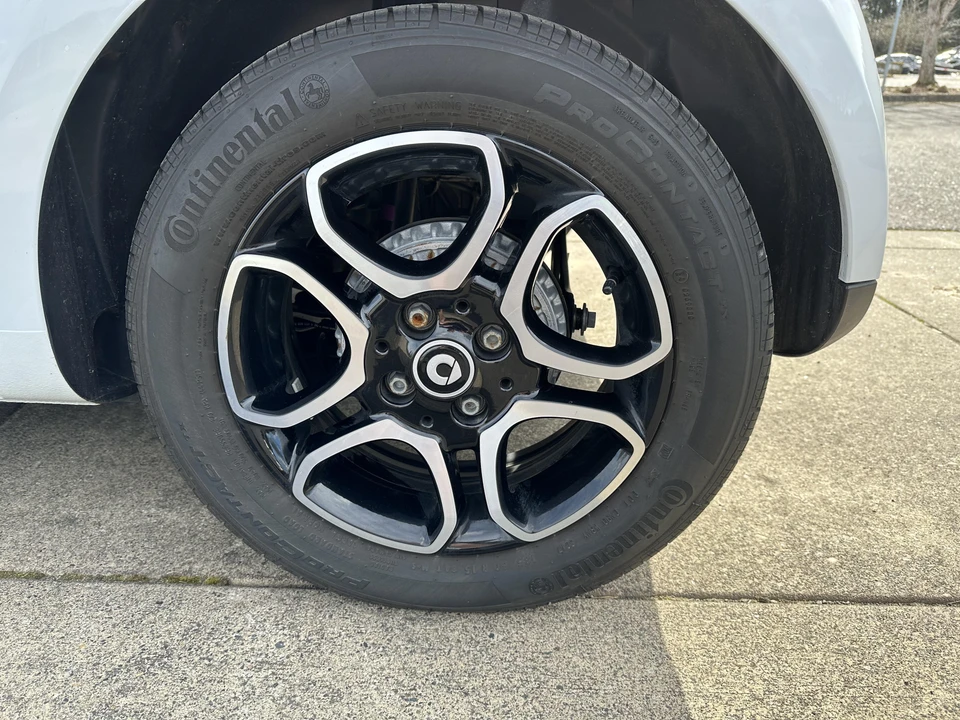 2018 Smart Fortwo 3rd Gen - Image 21 of 25