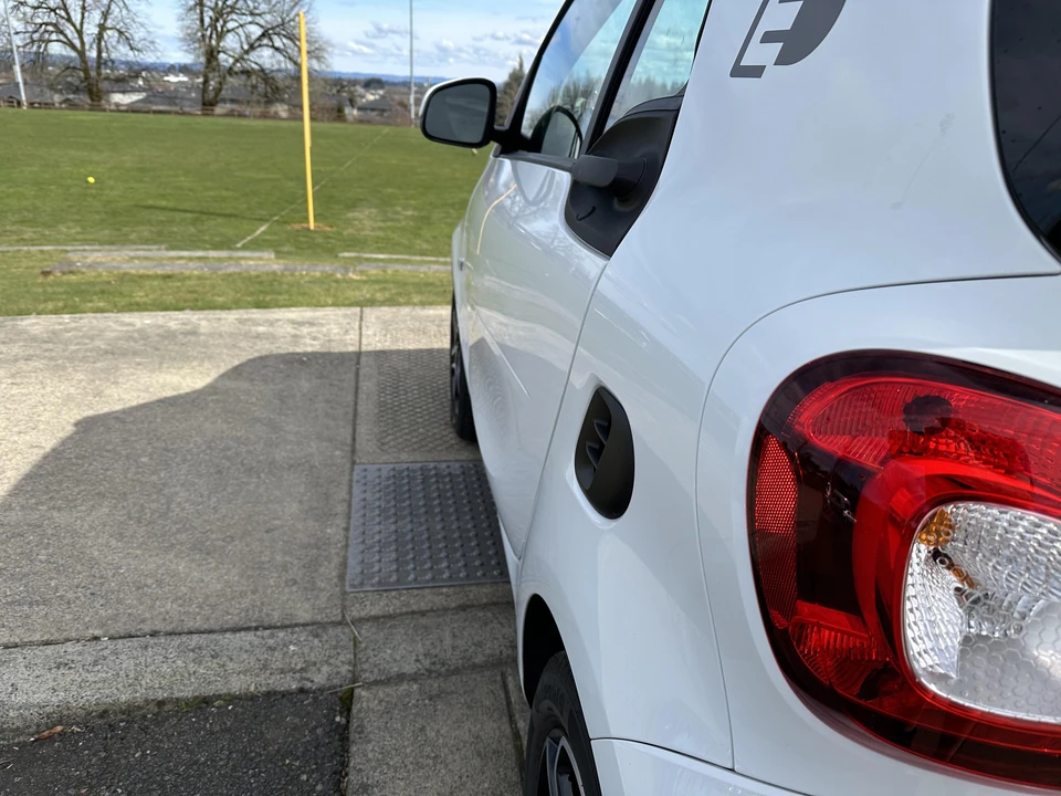 2018 Smart Fortwo 3rd Gen - Image 15 of 25