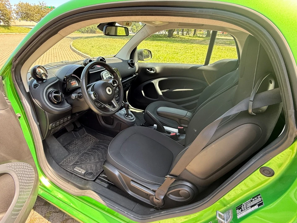 2018 Smart Fortwo 3rd Gen - Image 15 of 16