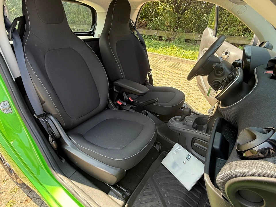 2018 Smart Fortwo 3rd Gen - Image 14 of 16