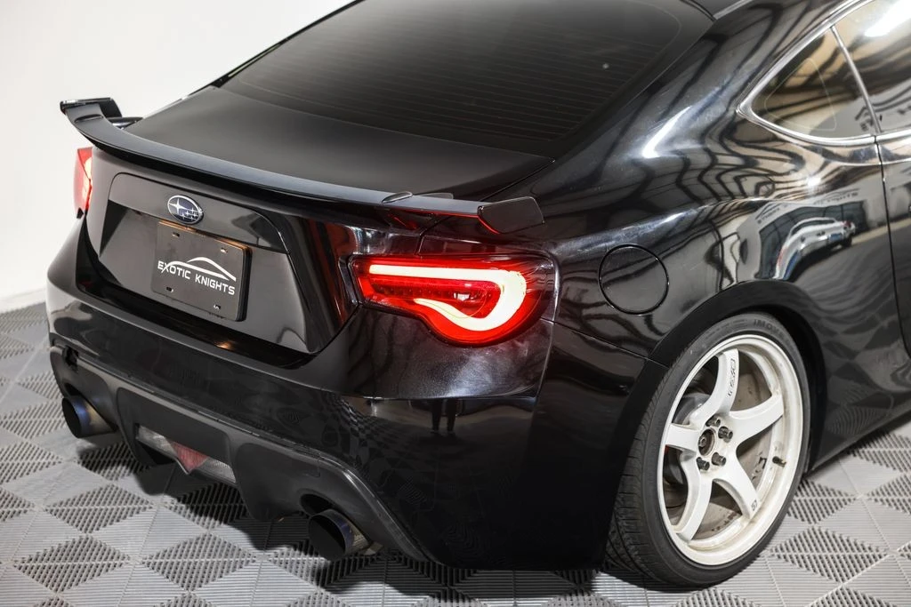 2018 Subaru - Image 7 of 31