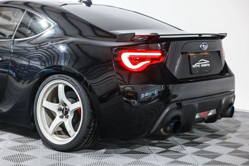 2018 Subaru - Image 18 of 31