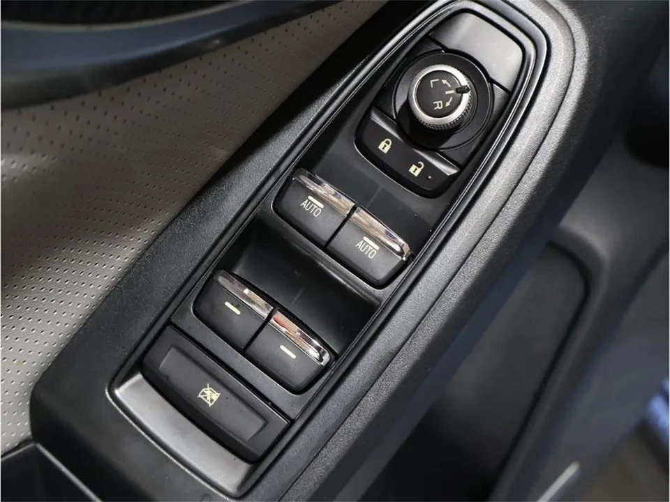 2018 Subaru Crosstrek 2nd Gen - Image 11 of 31