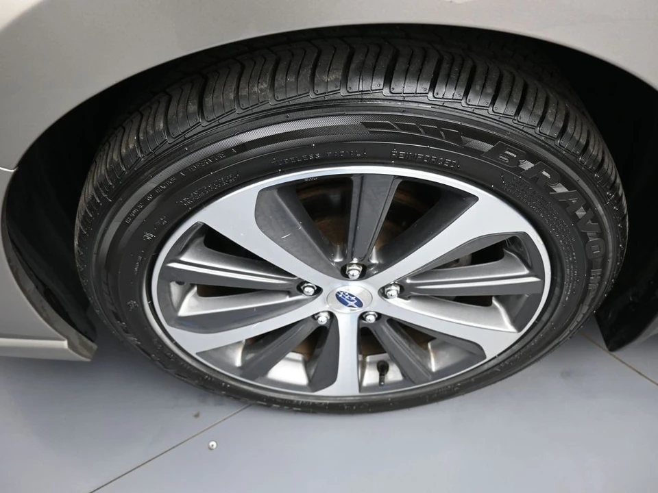 2018 Subaru Legacy 6th Gen - Image 14 of 31
