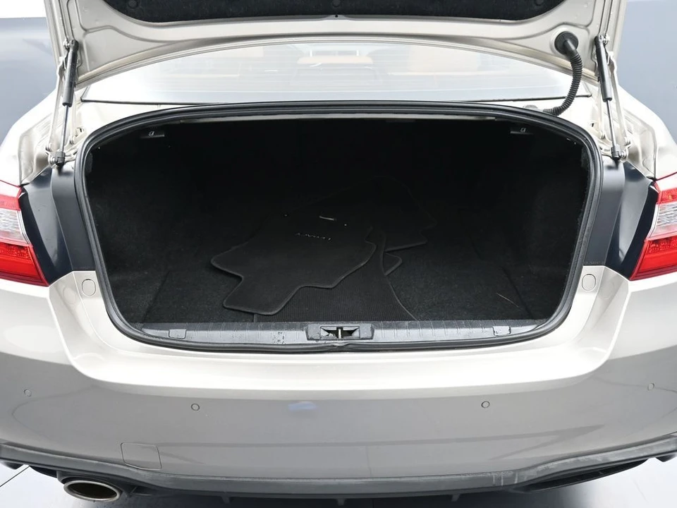 2018 Subaru Legacy 6th Gen - Image 22 of 31