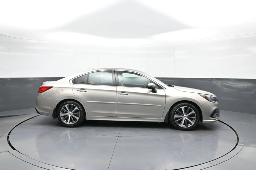 2018 Subaru Legacy 6th Gen - Image 5 of 31