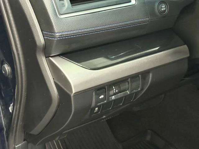 2018 Subaru Legacy 6th Gen - Image 28 of 31