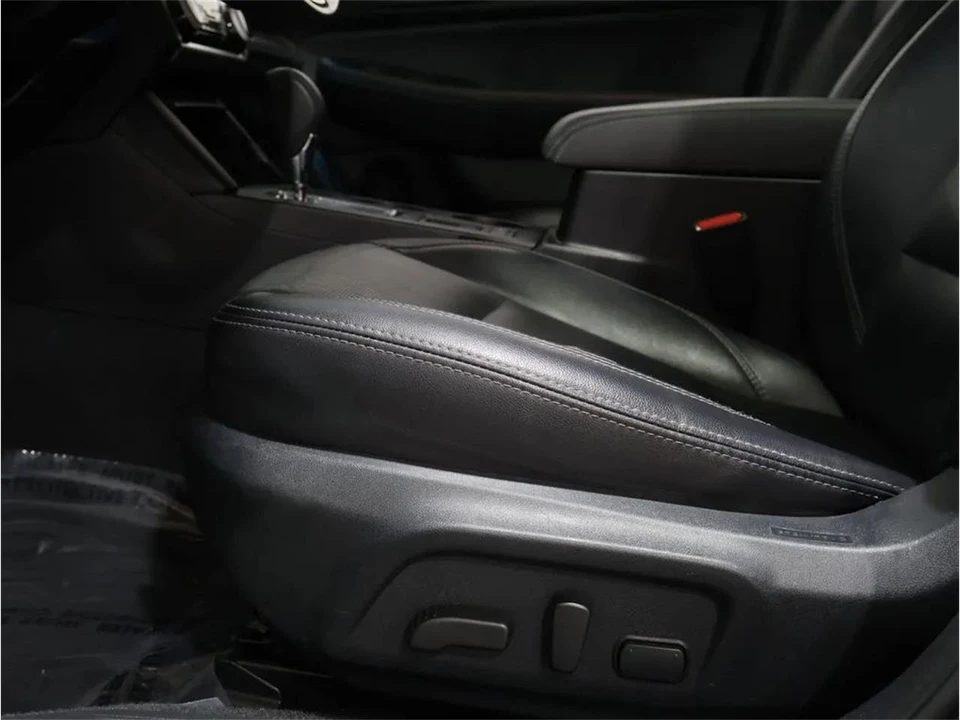 2018 Subaru Legacy 6th Gen - Image 15 of 31