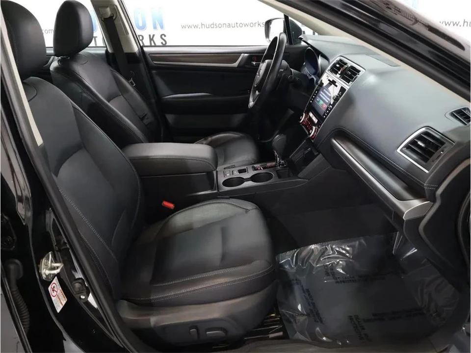 2018 Subaru Legacy 6th Gen - Image 28 of 31