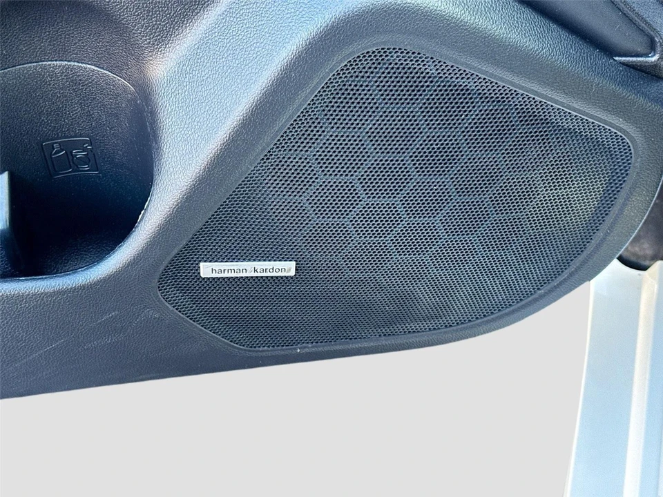 2018 Subaru Legacy 6th Gen - Image 17 of 21