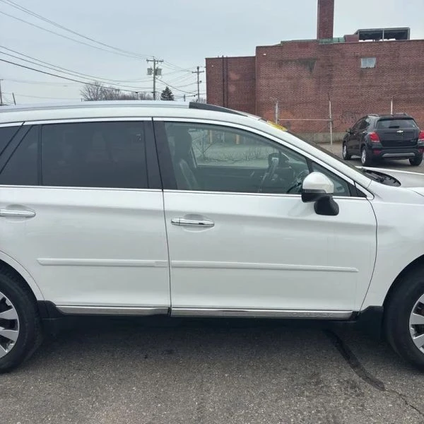 2018 Subaru Outback 5th Gen - Image 11 of 12