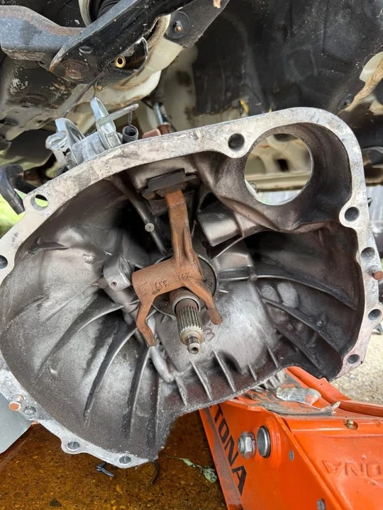 2018 Parts & Memorabilia Gearboxes - Image 2 of 2