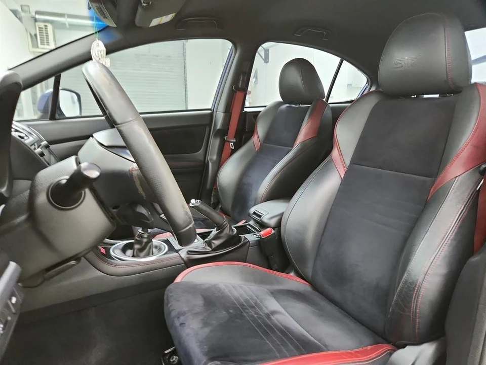 2018 Subaru Impreza WRX STi 4th Gen - Image 14 of 31