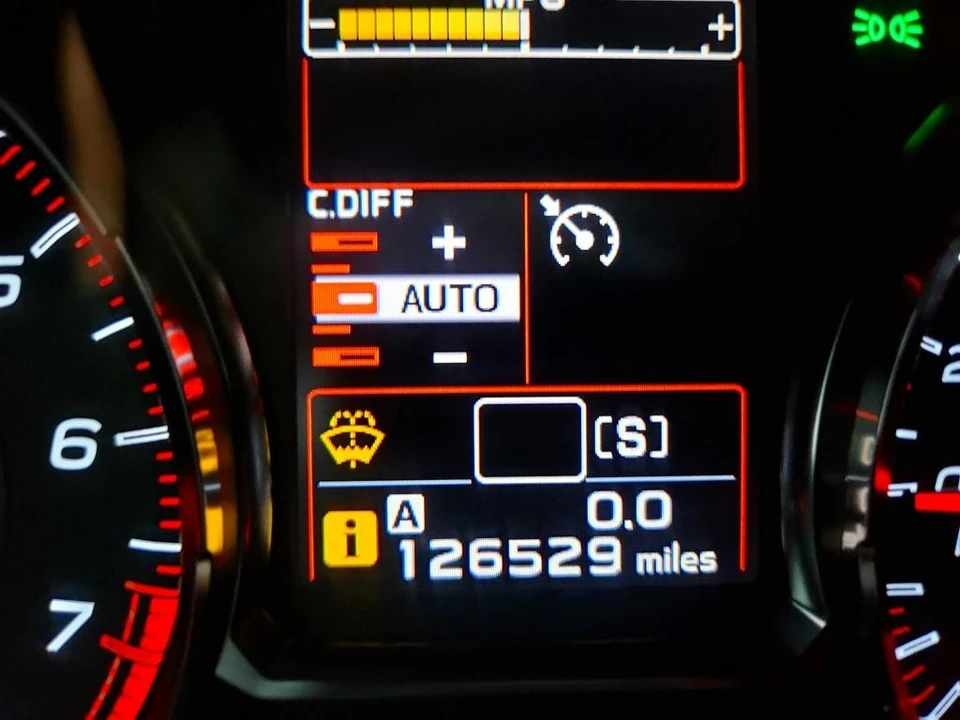 2018 Subaru Impreza WRX STi 4th Gen - Image 15 of 31
