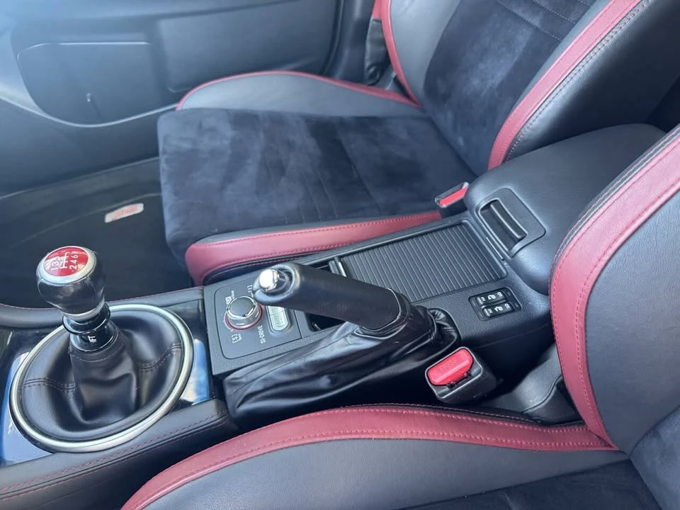 2018 Subaru Impreza WRX STi 4th Gen - Image 11 of 17
