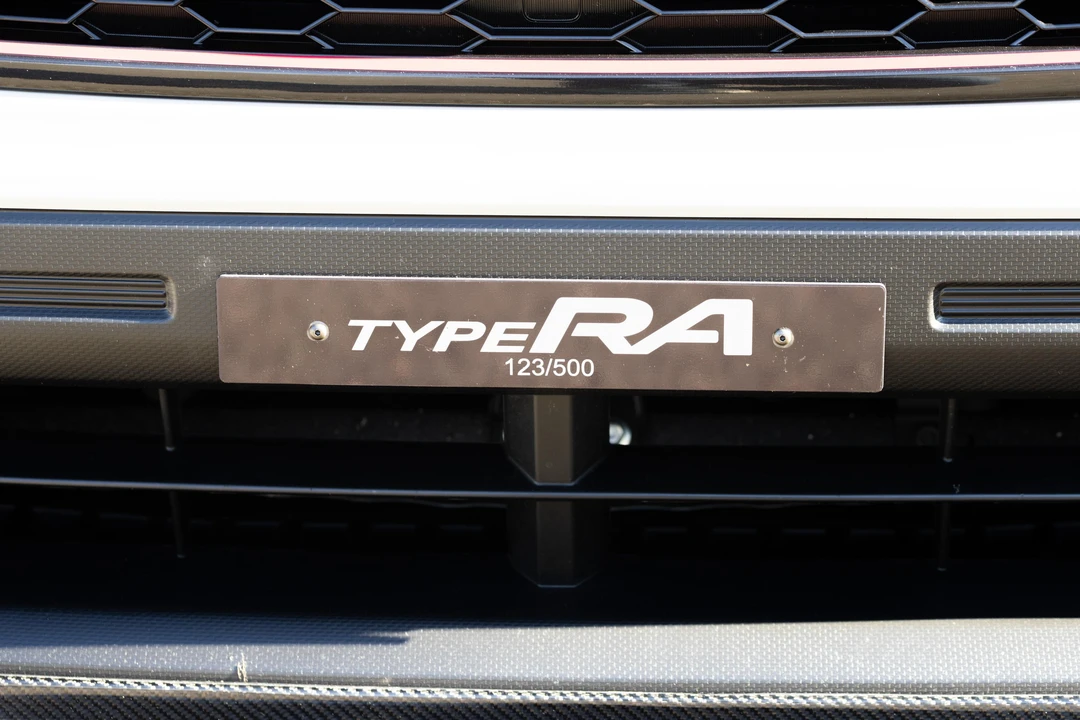 2018 Subaru Impreza WRX STi 4th Gen - Image 17 of 31