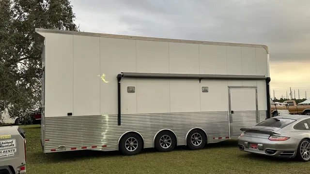 2018 Sundowner 32' Stacker Trailer