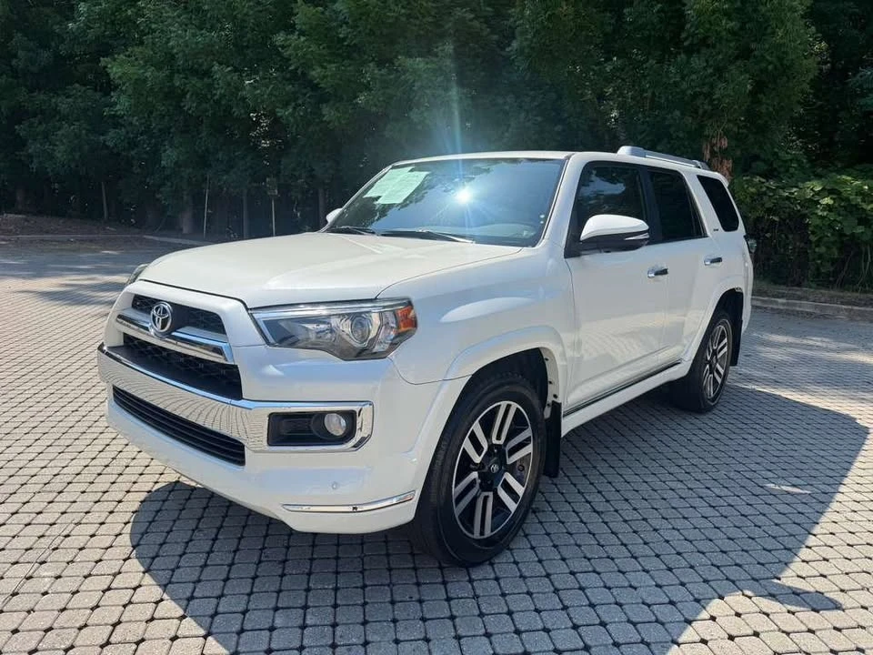 2018 Toyota 4Runner 5th Gen - Image 3 of 10