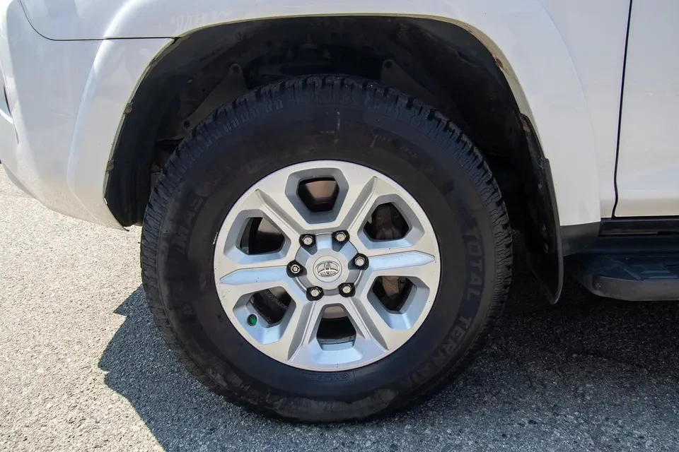 2018 Toyota 4Runner 5th Gen - Image 7 of 18