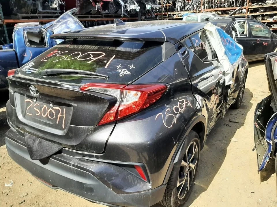 2018 Toyota C-HR - Image 4 of 10