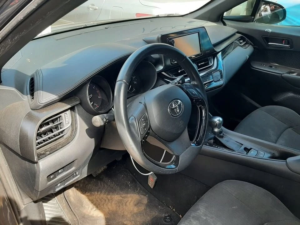 2018 Toyota C-HR - Image 7 of 10