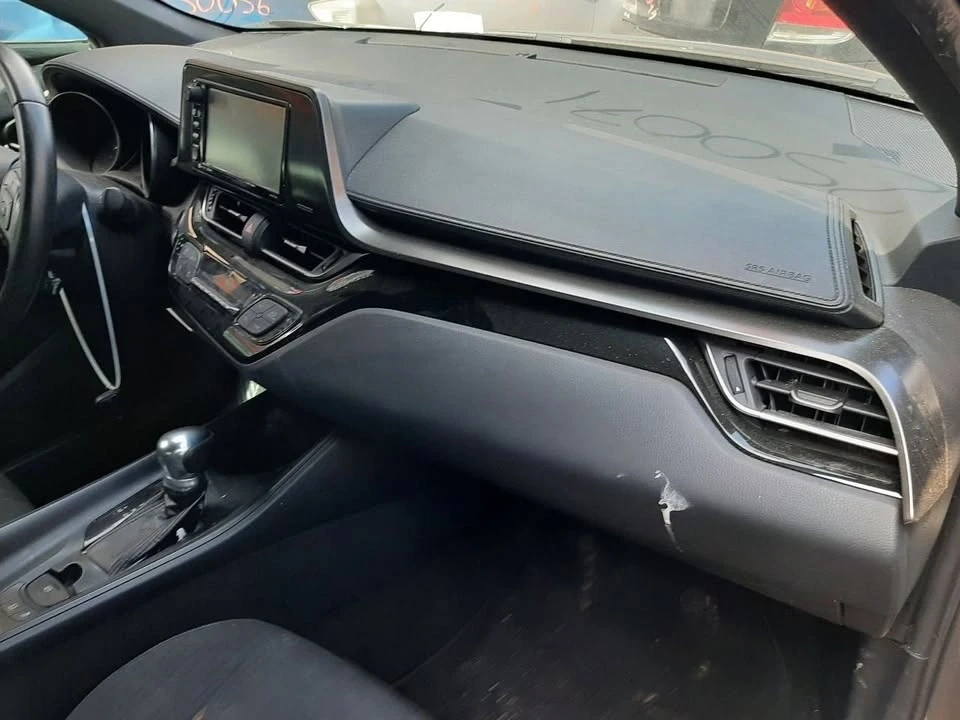2018 Toyota C-HR - Image 9 of 10