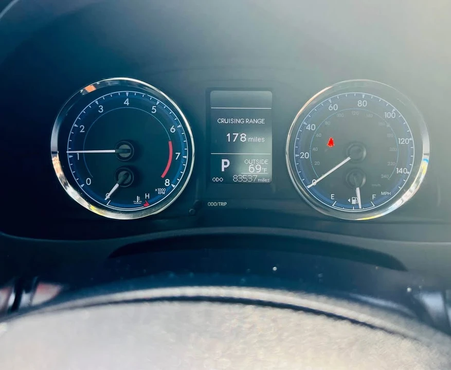 2018 Toyota Corolla 11th Gen - Image 5 of 8