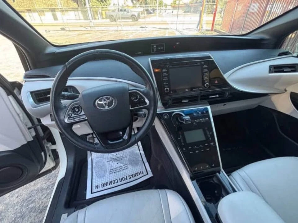 2018 Toyota Mirai - Image 2 of 4