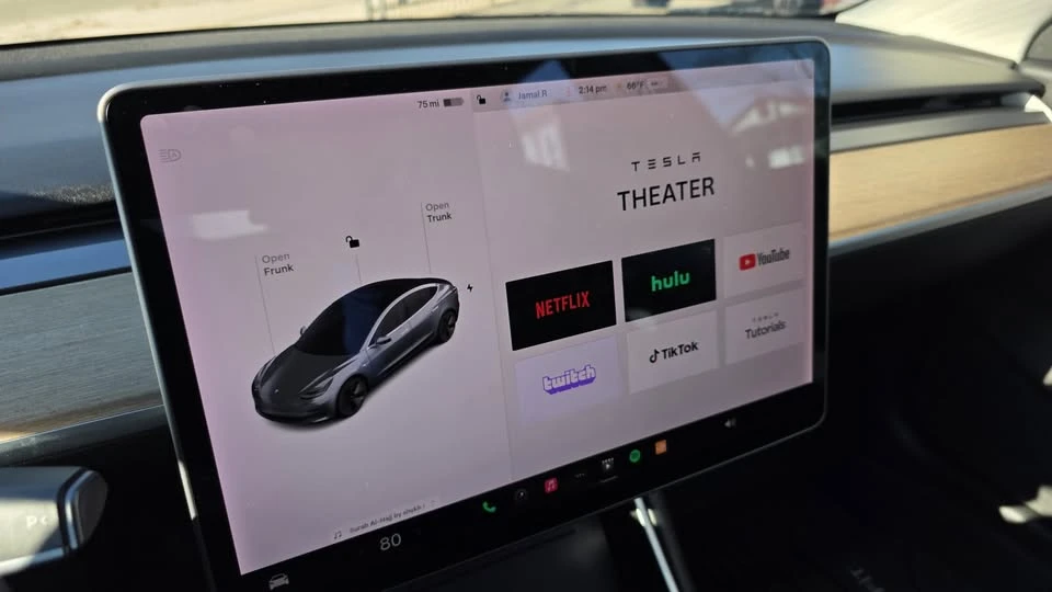 2018 Tesla Model 3 - Image 12 of 18