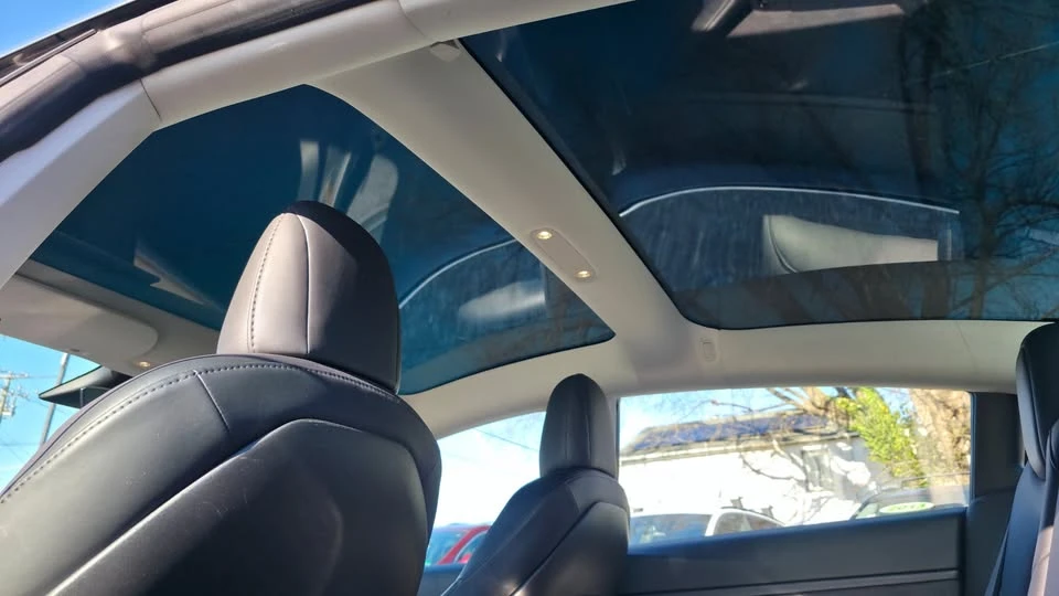 2018 Tesla Model 3 - Image 16 of 18