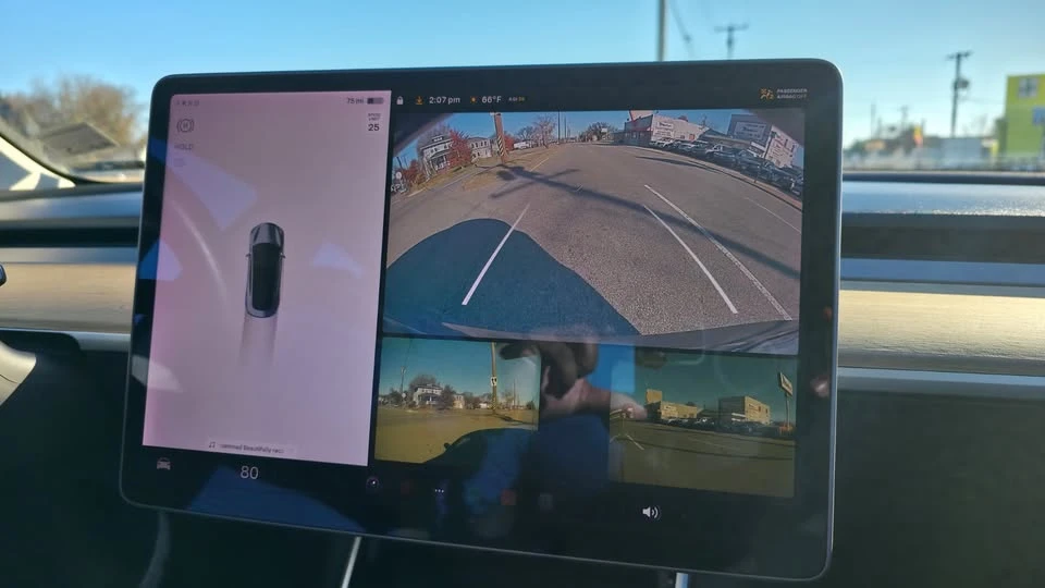 2018 Tesla Model 3 - Image 13 of 18