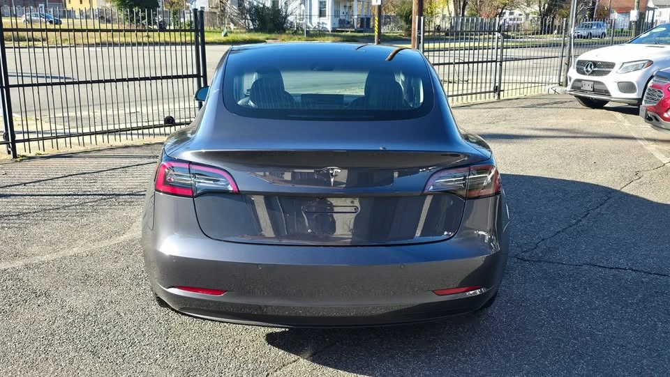 2018 Tesla Model 3 - Image 18 of 18