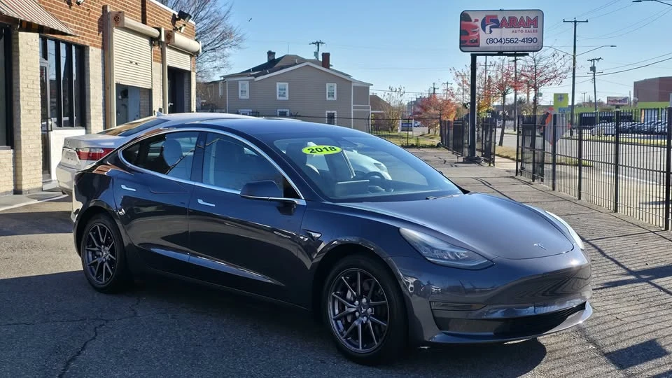 2018 Tesla Model 3 - Image 3 of 18