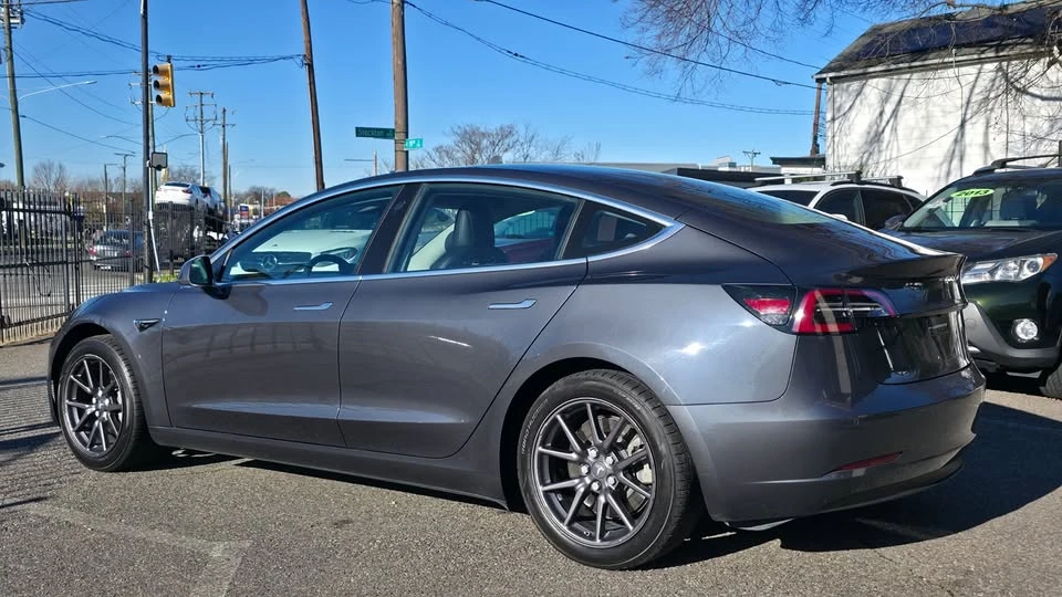 2018 Tesla Model 3 - Image 6 of 18