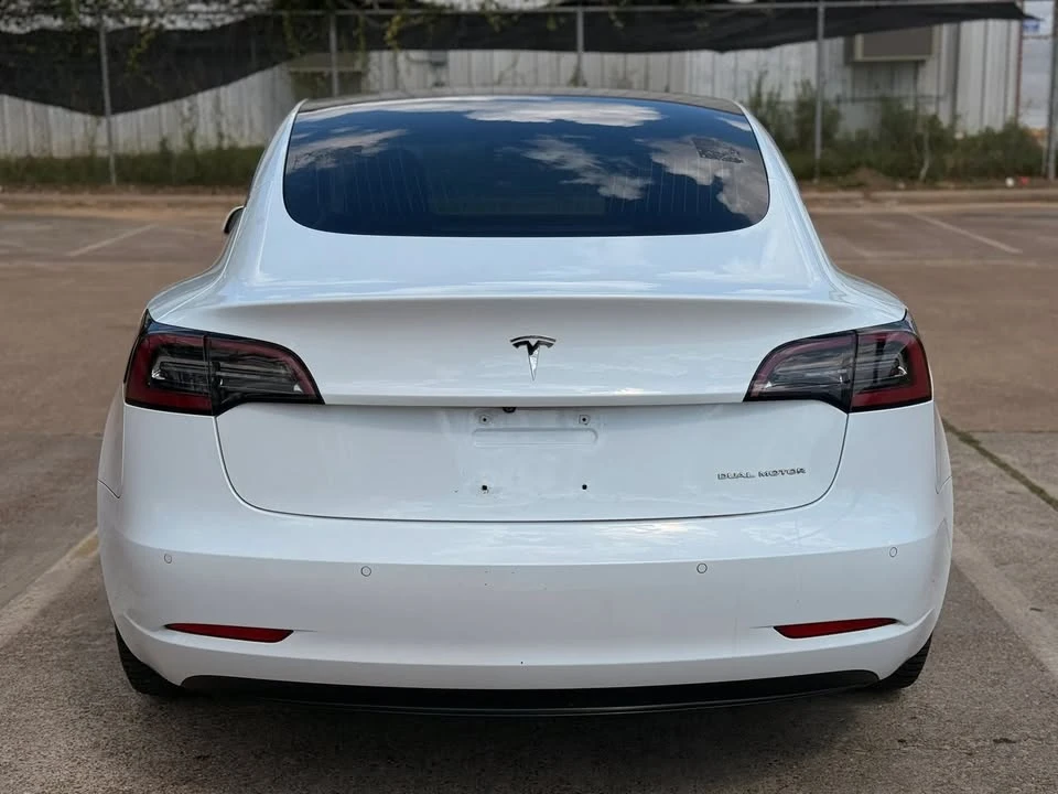 2018 Tesla Model 3 - Image 5 of 13