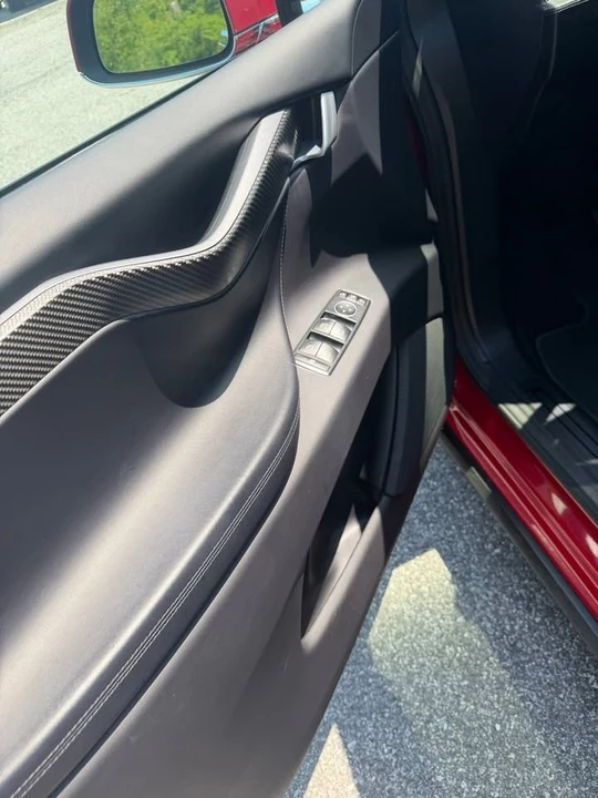 2018 Tesla Model X - Image 9 of 18