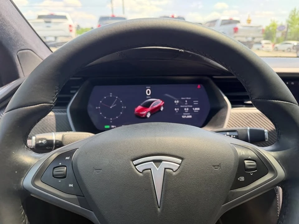 2018 Tesla Model X - Image 13 of 18