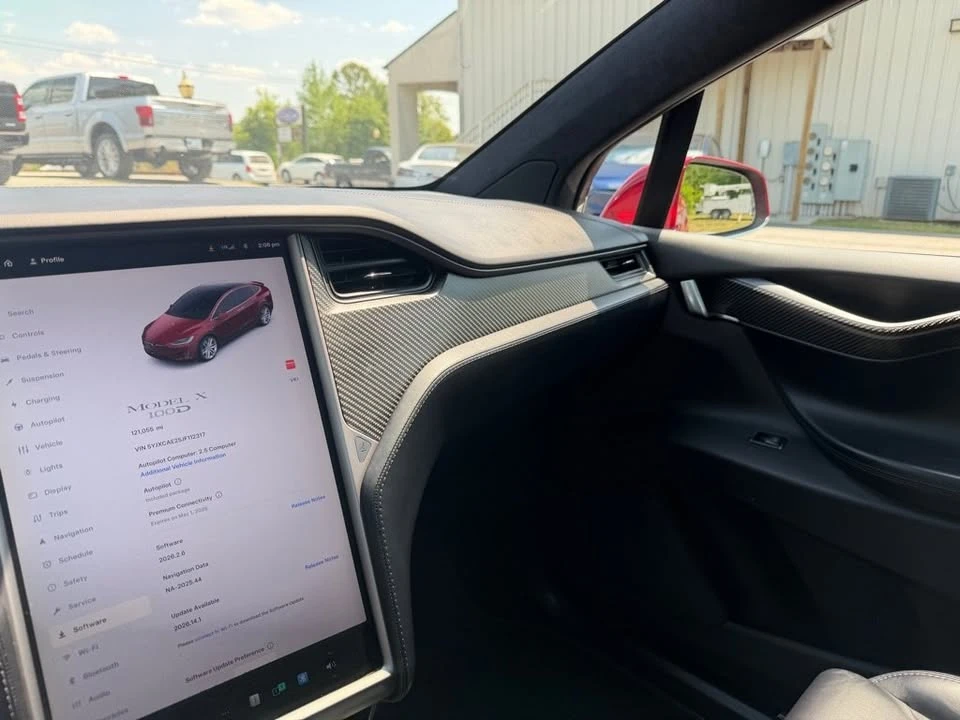 2018 Tesla Model X - Image 16 of 18