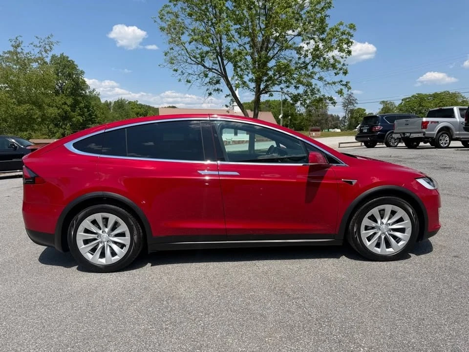 2018 Tesla Model X - Image 2 of 18