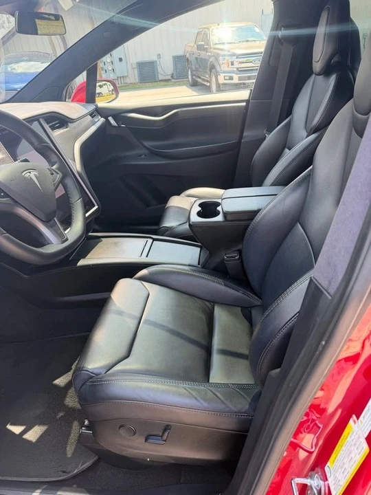 2018 Tesla Model X - Image 10 of 18