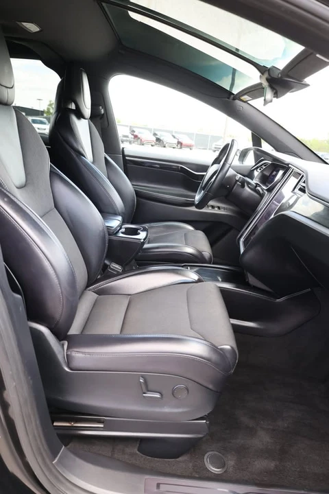 2018 Tesla Model X - Image 14 of 20