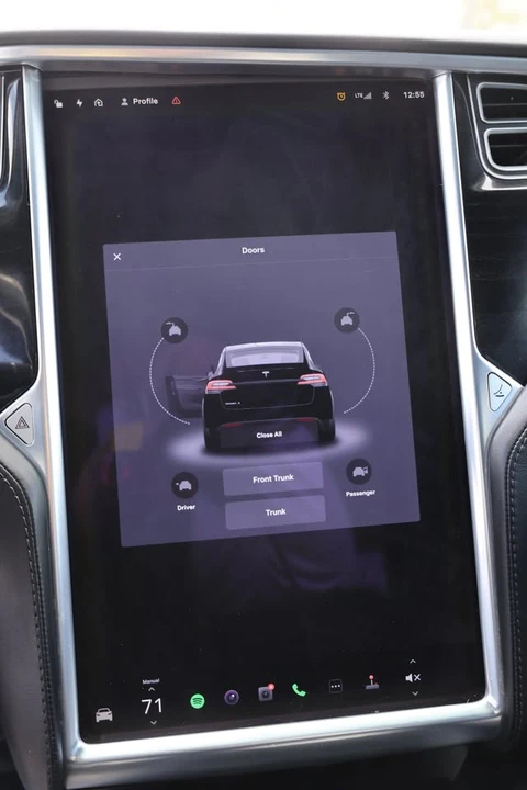 2018 Tesla Model X - Image 19 of 20