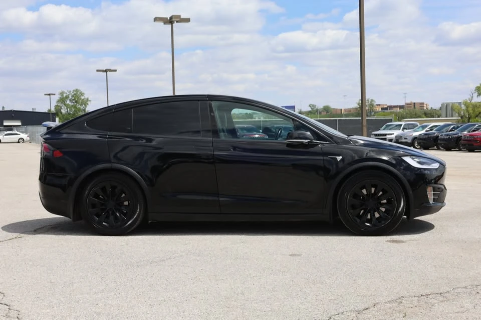 2018 Tesla Model X - Image 7 of 20