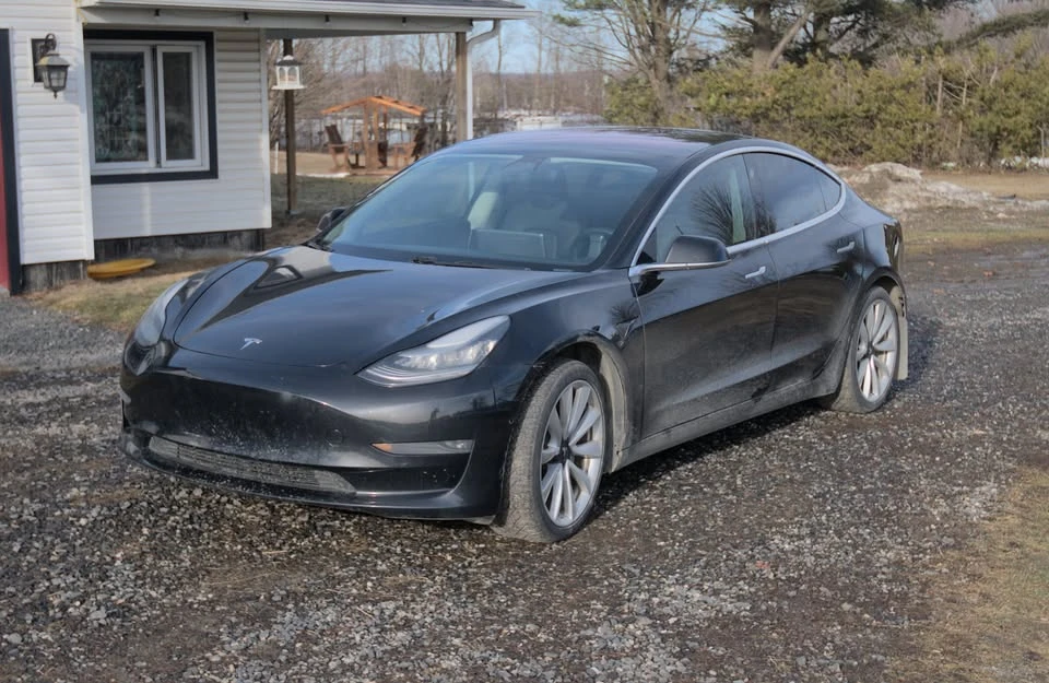 2018 Tesla Model 3 - Image 18 of 19