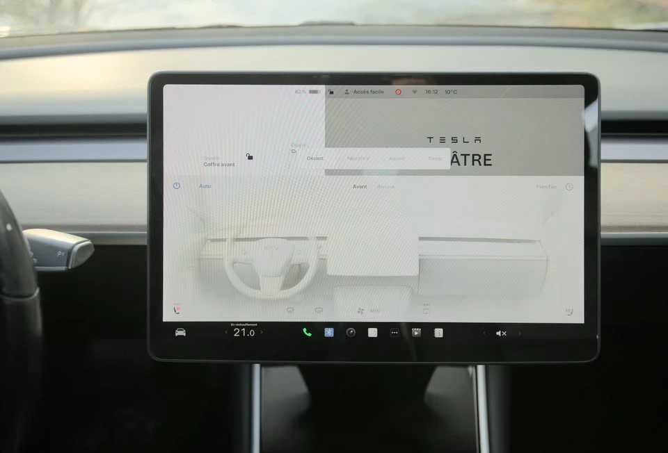 2018 Tesla Model 3 - Image 8 of 19